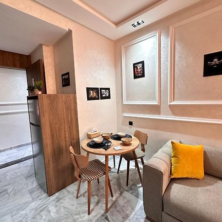 Luxueux Studio A Cote De Mcdo & Zara Maarif Касабланка Екстер'єр фото